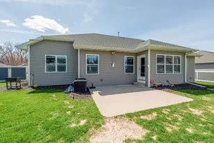 2517 Remington Rd, Green Bay, WI 54302 - Photo 9