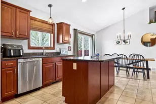 4102 E Braeburn Dr, Appleton, WI 54913 - Photo 9