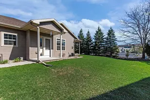 1210 Cameron Cir, Neenah, WI 54956 - Photo 25