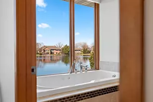 2405 Crown Pointe Blvd, Suamico, WI 54173 - Photo 63