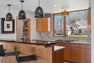 2405 Crown Pointe Blvd, Suamico, WI 54173 - Photo 41