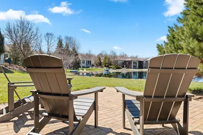 2405 Crown Pointe Boulevard, Suamico, WI 54173 - Photo 9