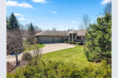 2405 Crown Pointe Boulevard, Suamico, WI 54173 - Photo 13