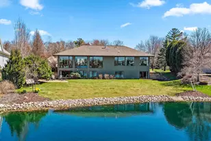 2405 Crown Pointe Blvd, Suamico, WI 54173 - Photo 21