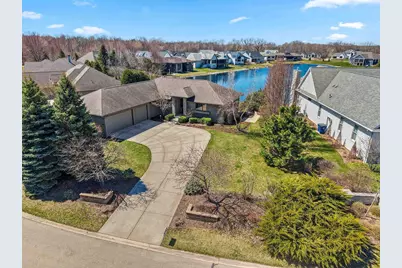2405 Crown Pointe Boulevard, Suamico, WI 54173 - Photo 15