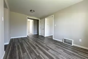 930 Randall St, Shawano, WI 54166 - Photo 9