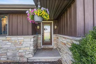 4946 Denmark Rd, Denmark, WI 54208 - Photo 5