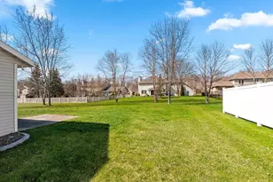 2621 Greenbrier Rd, Green Bay, WI 54311 - Photo 41