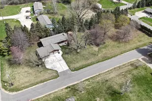 8110 E Ritchie Ln, Mukwa, WI 54961 - Photo 5