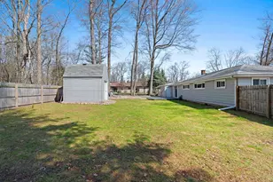 1810 Wood Ln, Green Bay, WI 54304 - Photo 15
