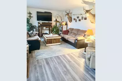 1225 Delray Drive, Green Bay, WI 54304 - Photo 3