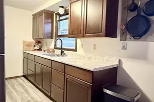 1225 Delray Dr, Green Bay, WI 54304 - Photo 7