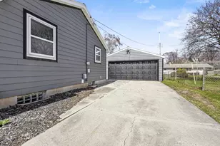 1204 Thorndale St, Green Bay, WI 54304 - Photo 31