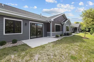 3010 Community Way, Menasha, WI 54952 - Photo 31