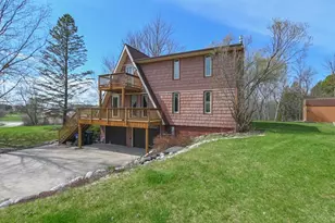 6489 Rosecrans Rd, Denmark, WI 54208 - Photo 7