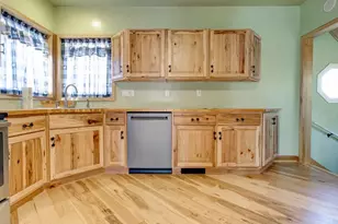 413 Park St, Marinette, WI 54143 - Photo 9