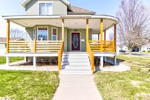 413 Park St, Marinette, WI 54143 - Photo 3