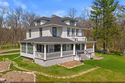 426 North Lake Street, Hancock, WI 54943 - Photo 1