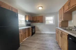619 Grand St, Oshkosh, WI 54901 - Photo 5