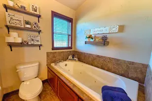 1213 Nature Trail Dr, Neenah, WI 54956 - Photo 27