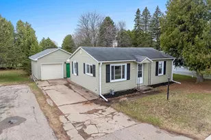1705 30th Ave, Menominee, MI 49858 - Photo 1