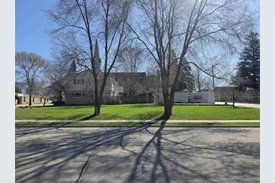 239 W Water Street, Brillion, WI 54110 - Photo 33