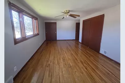 239 W Water Street, Brillion, WI 54110 - Photo 5