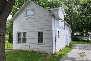 130 S Elm Ave, Gillett, WI 54124 - Photo 11