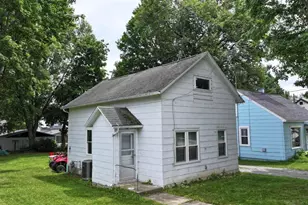 130 S Elm Ave, Gillett, WI 54124 - Photo 15