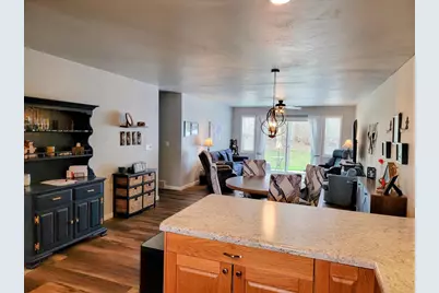 2125 Abbey Road, New London, WI 54961 - Photo 5