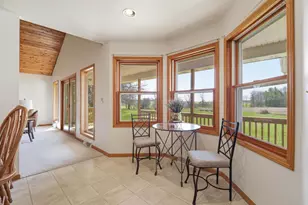 10013 Middle Rd, Manitowoc, WI 54220 - Photo 7