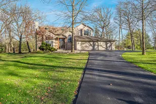 1840 Crown Dr, Oshkosh, WI 54904 - Photo 3