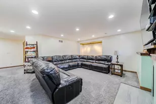 1840 Crown Dr, Oshkosh, WI 54904 - Photo 55
