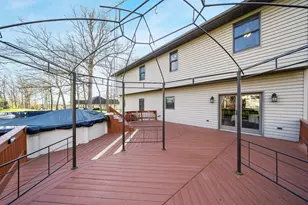1840 Crown Dr, Oshkosh, WI 54904 - Photo 9