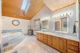 1840 Crown Dr, Oshkosh, WI 54904 - Photo 73