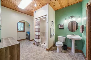 1840 Crown Dr, Oshkosh, WI 54904 - Photo 43