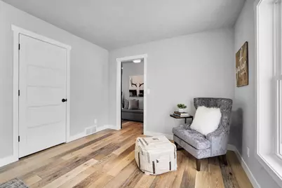 N8871 Killarney Way, Menasha, WI 54952 - Photo 5