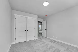 N8871 Killarney Way, Menasha, WI 54952 - Photo 29