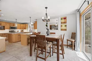 118 Shalimar Ct, Combined Locks, WI 54113 - Photo 9