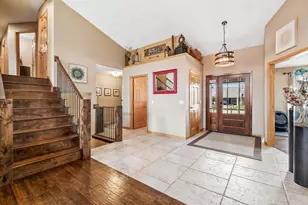 118 Shalimar Ct, Combined Locks, WI 54113 - Photo 3