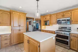 118 Shalimar Ct, Combined Locks, WI 54113 - Photo 13