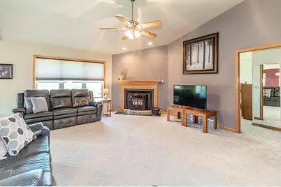 E7420 Stage Road, New London, WI 54961 - Photo 3