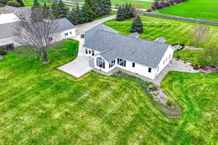 4665 Edgewood Dr, Appleton, WI 54913 - Photo 73