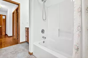 4665 Edgewood Dr, Appleton, WI 54913 - Photo 41