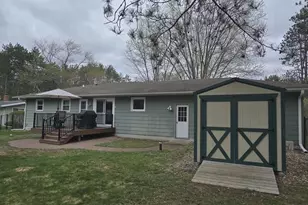 N2621 Woodland Cir, Waupaca, WI 54981 - Photo 5