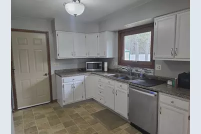 N2621 Woodland Circle, Waupaca, WI 54981 - Photo 15