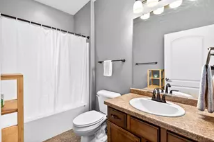 2104 Milestone Dr, Appleton, WI 54913 - Photo 29
