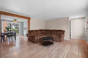 3051 Holland Rd, Green Bay, WI 54313 - Photo 7