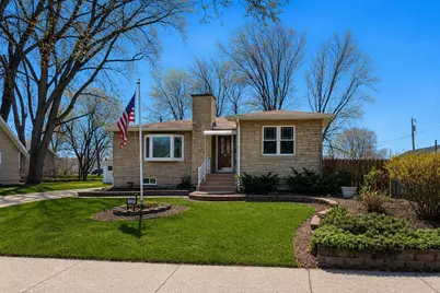 119 E Taft Avenue, Appleton, WI 54915 - Photo 1