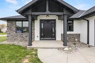 2909 Grand Cypress Ln, Green Bay, WI 54311 - Photo 5